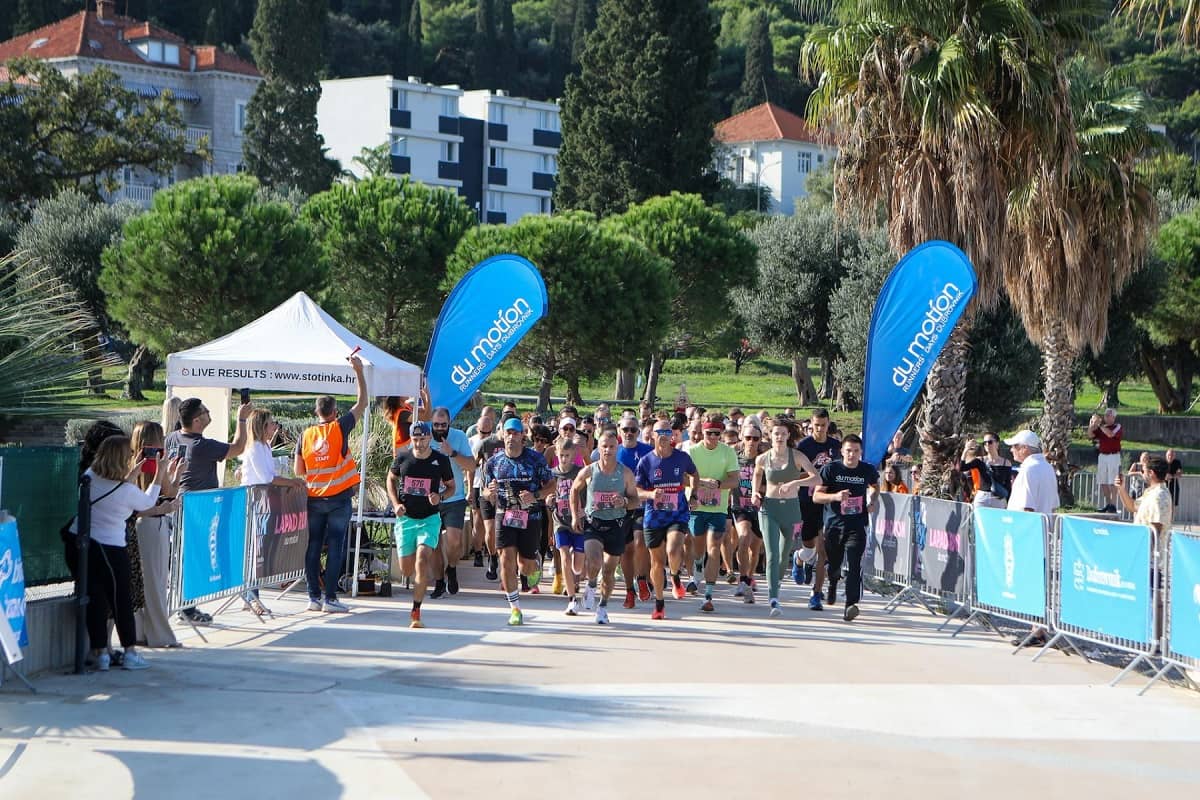Runners taking part in Lapad Run in Dubrovnik